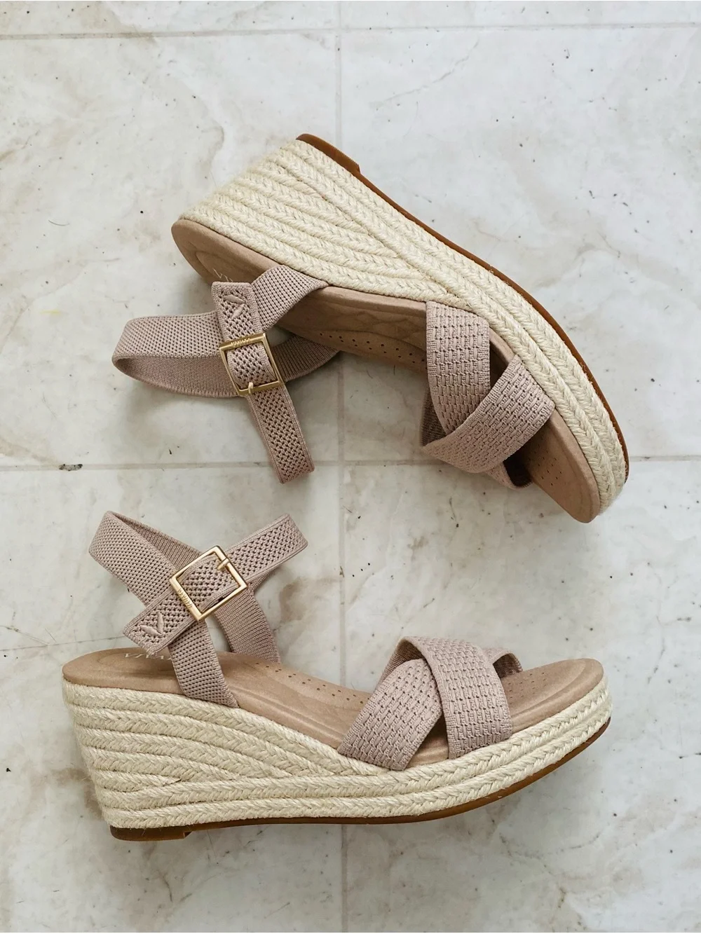 $119 NWOT Vivaia Sally Pro Almond Beige Color Round Toe Wedge Sandals Sz 6.5/37